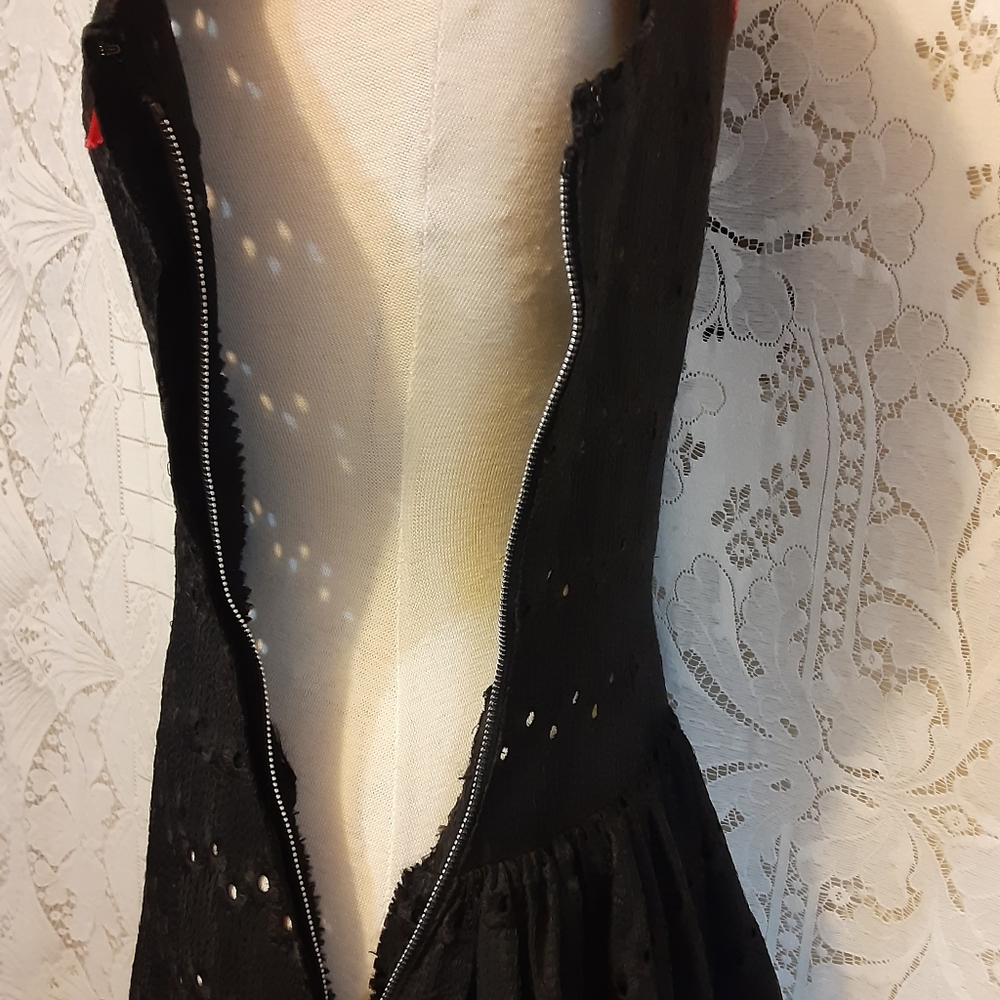 Vintage 1950s LOLITA Eyelet Taffeta Party Dress Size M - Picture 8 of 16
